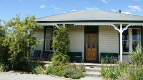 Pinedale Lodge & Apartment Methven